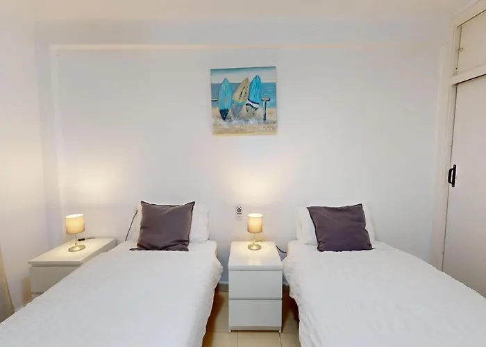 Rey De Espana Don Miguel, Apartment *